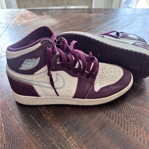 Nike Air Jordan 1 Retro High OG "Bordeaux “